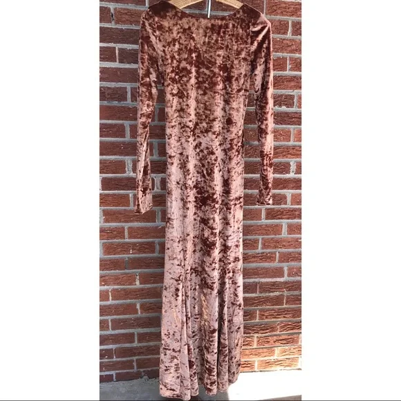 Urban Outfitters | Dresses | Nwot Urban Outfitters Velvet Maxi Dress Long  Sleeve Brown Size Medium